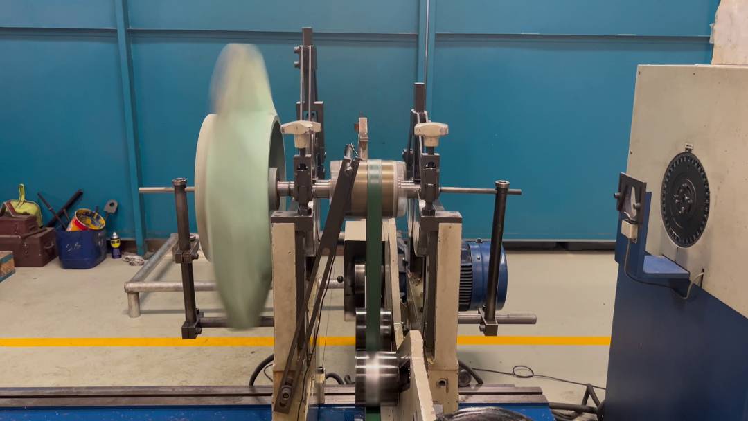 DYNAMIC BALANCING MACHINE JOB 3